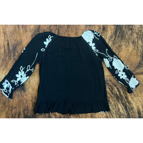 Inc International Concepts Floral Waves Black-White Embroidered Top Size M - Picture 5 of 10